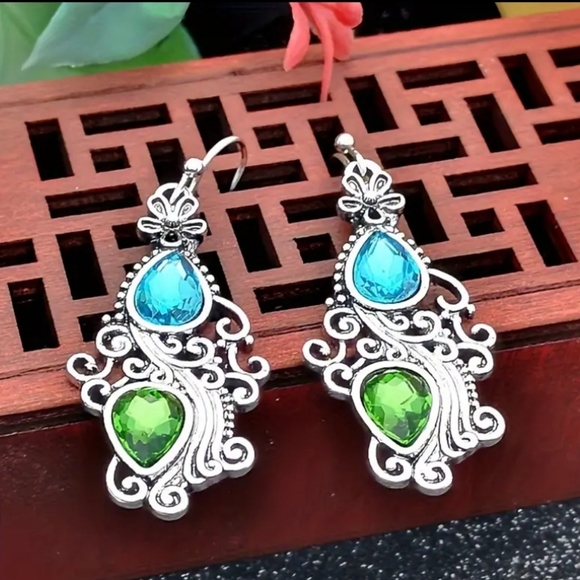 Gemstone Dangle Earrings - Picture 3 of 5